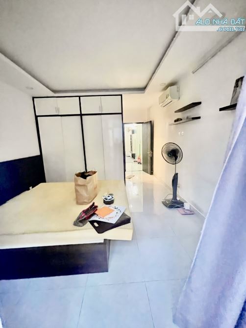 LÊ QUANG ĐỊNH – HẺM NHỰA 8M – 5 TẦNG – 7 PHÒNG NGỦ LỚN - 3