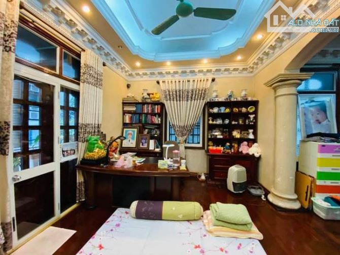 Kim Mã, DT 160M2x5T, Mt 12M, giá 67 tỷ Ba Đình    🌤️🌤️🌤️ SIÊU BIỆT THỰ 3 MẶT TIỀN - 3