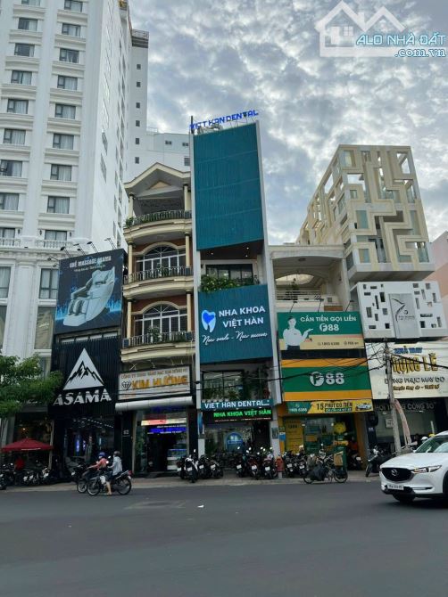 Bán nhà mặt tiền đường Quang Trung DT148m2 Giá tốt 140Tr/m2