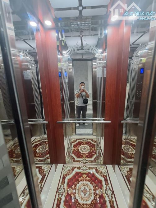 Siêu phẩm 5 lầu mới có thang máy ngang 5m 60m2 Phan Huy Ích vài bước đi siêu thị 8.9 tỷ.