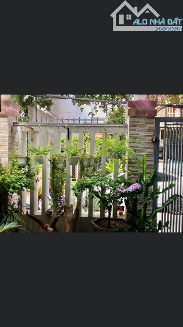 Bán gấp nhà 3 tầng- khu phố Tây sầm uất bậc nhất biển Mỹ Khê đườn - 1