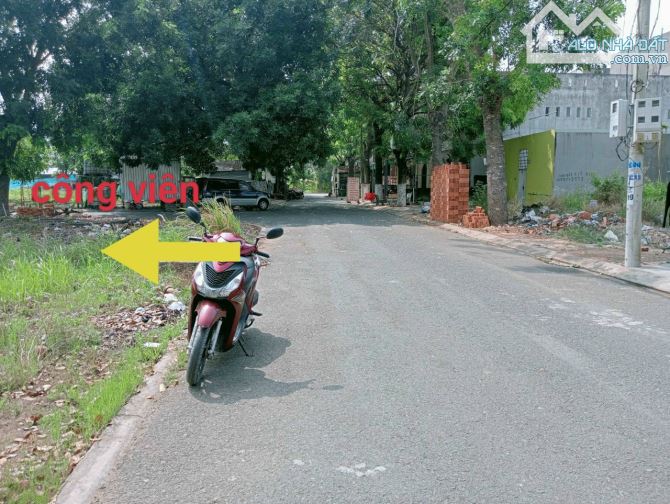Chính chủ gửi Lô Đường số 11_KDC Hoàng Long, TT Bến Lức, Long An 1t6/88m2 SHR - 2