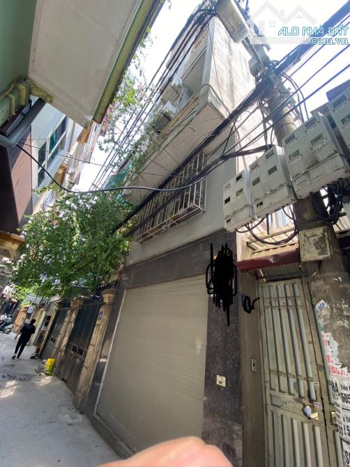 Cho Thuê Nhà Phú Diễn 38M2 5 Tầng 3 Phòng Ngủ giá 11tr5