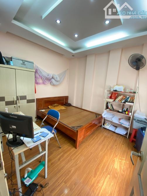 Cho Thuê Nhà Phú Diễn 38M2 5 Tầng 3 Phòng Ngủ giá 11tr5 - 2