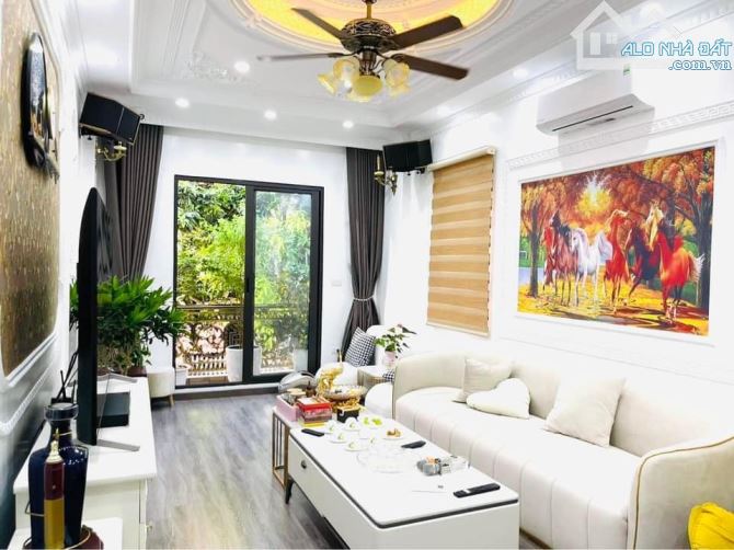 Bán nhà mặt phố Cổ Linh, 7T, thang máy, KD đẳng cấp cao, 82m², 18 tỷ(thương lượng) - 4