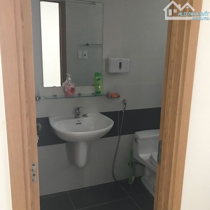 Bán căn hộ Him Lam Chợ Lớn block C giá 4.1 tỷ 82m2 nhà trống & full nội thất view Q.1 - 2