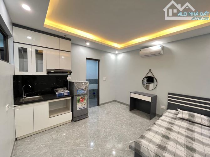 Cực hiếm! Phố Nguyễn Trãi,29 phòng - thang máy- ô tô - dòng tiền 1 tỷ/năm 120m2 x 8Tx15 tỷ - 2
