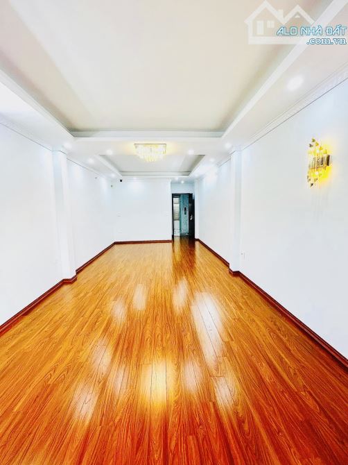 Bán Nhà MP Ngã Tư Minh Khai Đại La 53M2 7T Thang Máy KD Sầm Uất Ngày Đêm Giá 25.5 Tỷ - 3