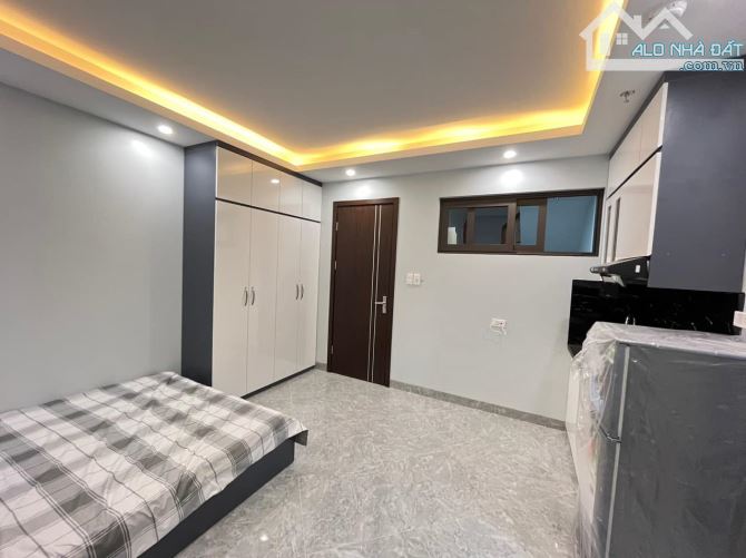 Cực hiếm! Phố Nguyễn Trãi,29 phòng - thang máy- ô tô - dòng tiền 1 tỷ/năm 120m2 x 8Tx15 tỷ - 3