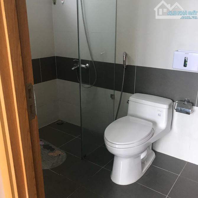 Bán căn hộ Him Lam Chợ Lớn block C giá 4.1 tỷ 82m2 nhà trống & full nội thất view Q.1 - 4