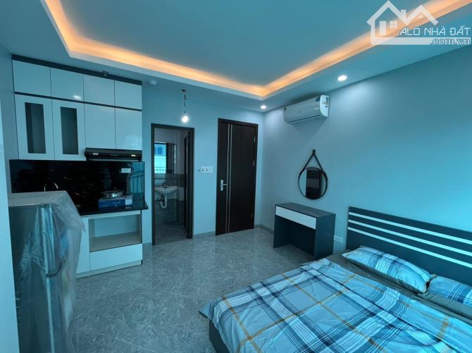 Cực hiếm! Phố Nguyễn Trãi,29 phòng - thang máy- ô tô - dòng tiền 1 tỷ/năm 120m2 x 8Tx15 tỷ - 6