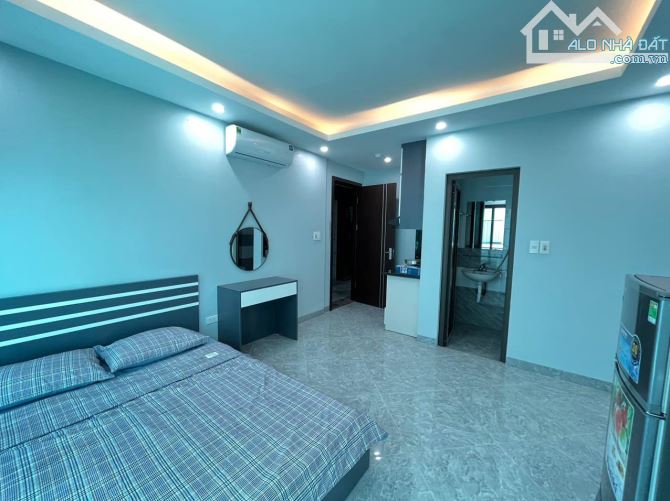Cực hiếm! Phố Nguyễn Trãi,29 phòng - thang máy- ô tô - dòng tiền 1 tỷ/năm 120m2 x 8Tx15 tỷ - 8
