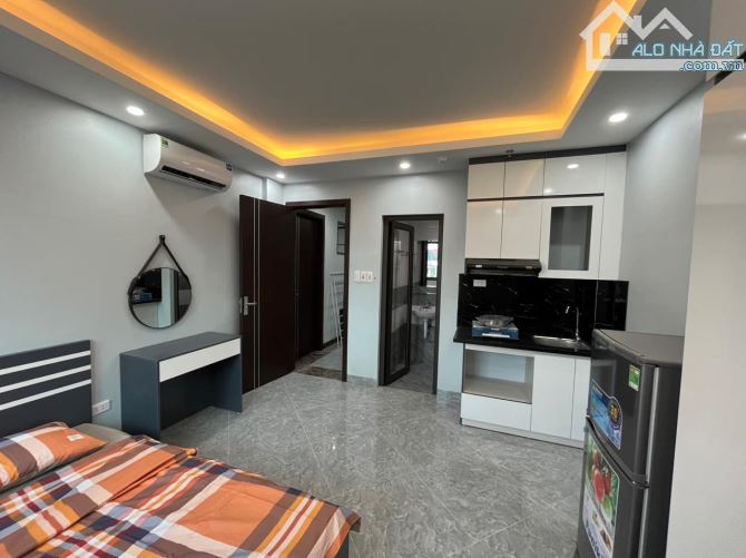 Cực hiếm! Phố Nguyễn Trãi,29 phòng - thang máy- ô tô - dòng tiền 1 tỷ/năm 120m2 x 8Tx15 tỷ - 9