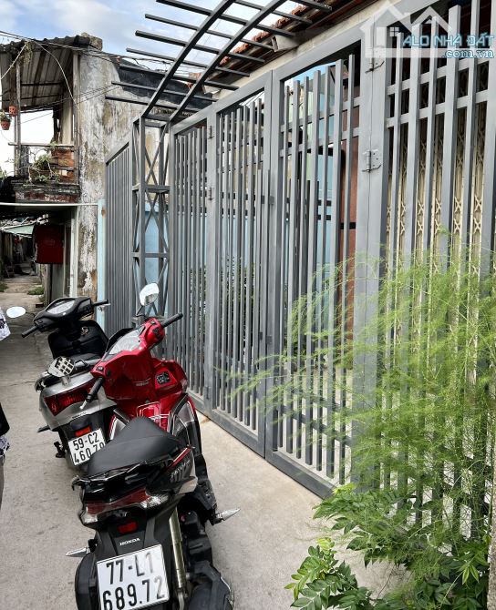 CẦN BÁN NHÀ GÁC LỬNG - HẺM GẦN GA DIÊU TRÌ - 1