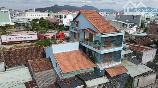 CẦN BÁN NHÀ GÁC LỬNG - HẺM GẦN GA DIÊU TRÌ