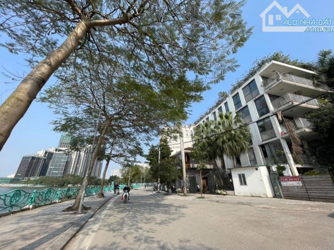 Bán Gấp Mặt Phố Quảng Khánh Mặt tiền Khủng, Lô góc. View Hồ Tây. DT 123m2 x 5T. MT 9m - 1