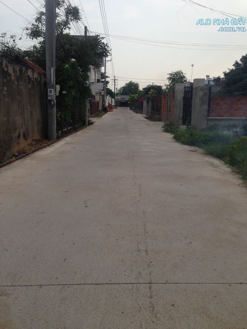 Nền Vĩnh Thanh giá ngộp sâu ,1 xẹc bê tông 6m giá 1,45 tỷ/135m (65m thổ) - 2