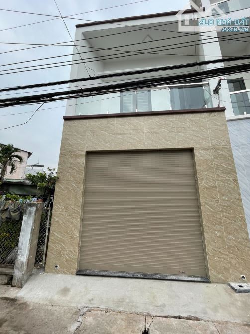 Bán nhà 70m2 1T1L, SHR thổ cư 100%, đường ô tô thông gần giáo xứ Bình Hải ( P. Tân Tiến )