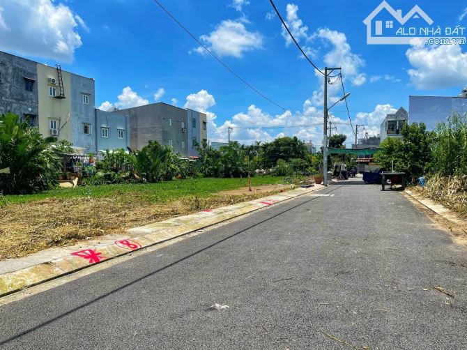 Đất hẻm 1419 Lê Văn Lương, Phước Kiển  DT 80m2 giá chỉ 3,3 tỷ giáp ranh GS Metro