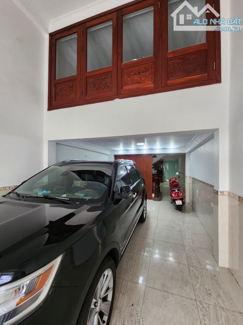 Cho thuê nhà 243 Tô Hiến Thành, P13, Q10. DT: 4x18m, 4 lầu, 6PN, 6WC - 1