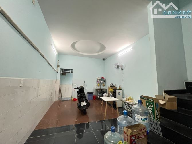 Nhà bán mặt tiền Võ Thị Sáu, vị trí đẵc địa đoạn sầm uất nhất; 1 trệt 3 lầu 72m2 giá 19 tỷ - 4