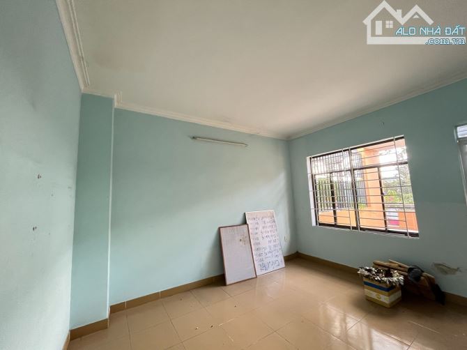 Nhà bán mặt tiền Võ Thị Sáu, vị trí đẵc địa đoạn sầm uất nhất; 1 trệt 3 lầu 72m2 giá 19 tỷ - 8