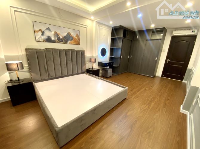 Vỡ nợ cần bán gấp nhà hẻm xe hơi Thành Thái, P.14, Q.10, DT: 4.2x11m, 5 tầng, chỉ 10 tỷ - 1