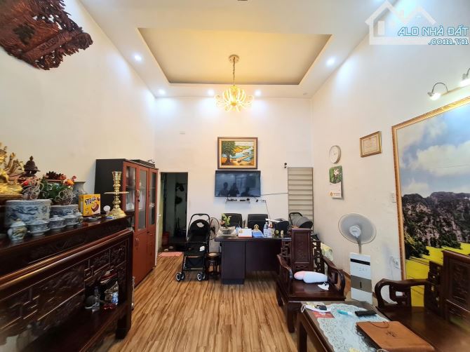 Bán nhà mặt phố Lê Quý Đôn hai bà trưng mặt phố vỉ hè kinh doanh DT 145 m2 giá 41 tỷ - 3