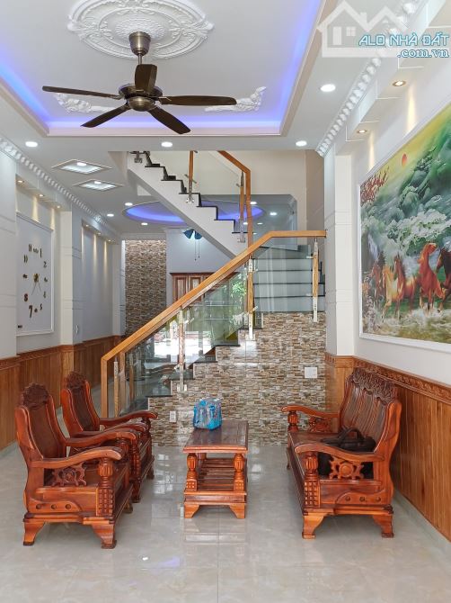 NHÀ ĐẸP GẦN GO DĨ AN – 90M2- 1 TRỆT- 2 LẦU- 4PN- CHỈ 4 TỶ 4 - 4