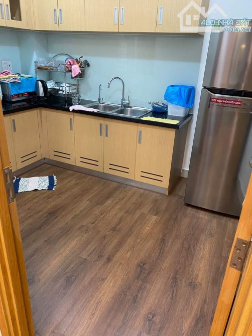 Cho thuê gấp CH Him Lam Chợ Lớn Quận 6, DT 83m2, 2PN, 2WC nhà trống giá 10tr, full nội thấ
