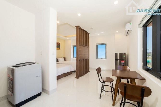 Bán Căn Hộ Lô Góc 150m2 8 tầng mặt tiền Nguyễn Cơ Thạch quận Ngũ Hành Sơn Chỉ 2x tỷ - 2