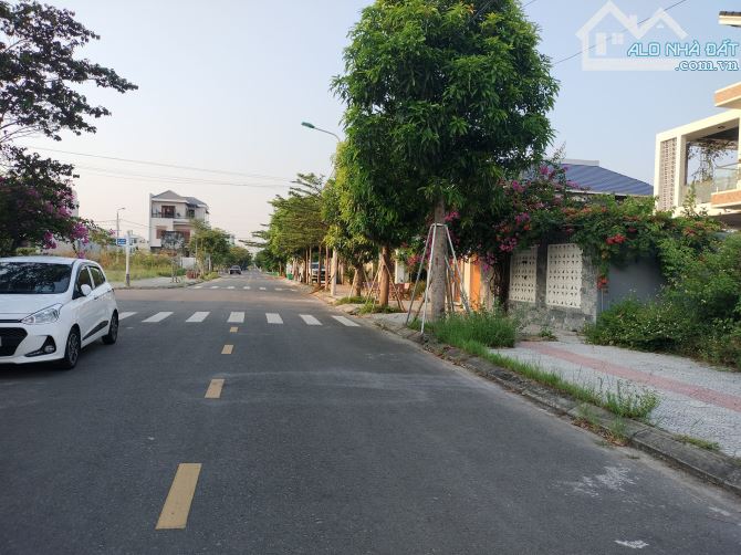 Lô đất biệt thự 300m2 đường Nguyễn Quang Chung, Hòa Xuân. - 2