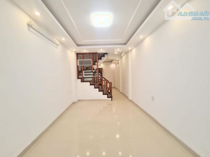 NẾU MUA ĐƯỢC NHỈNH 3 TỶ CÁC BÁC CÓ THEO E - NGÕ 281 TRƯƠNG ĐỊNH - HOÀNG MAI