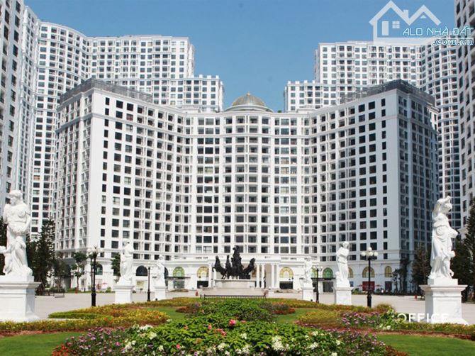 Cho thuê văn phòng Royal City Nguyễn Trãi, DT 100m2 - 500m2 giá 245k/m2; full nội thất