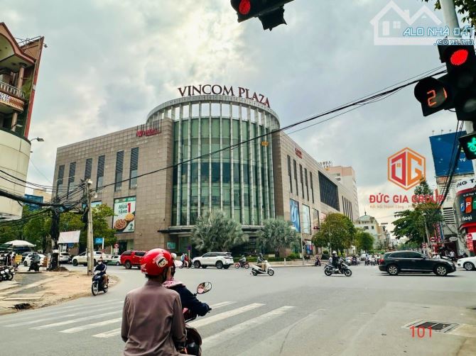 Bán nhà ngay trung tâm TP.Biên Hòa đường Phạm Văn Thuận giá 29tỷ - 2