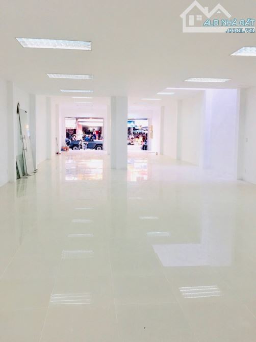 HẠ SẬP HẦM MẶT TIỀN ĐƯỜNG HOÀNG DIỆU - HẢI CHÂU - 250M2 - MT 8M - HẠ TỪ 42 TỶ CÒN 36 TỶ - 3
