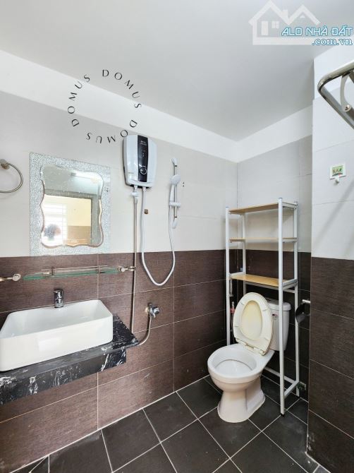 Vị trí kim cương! 2 MT ngay phố Nguyễn Huệ Q.1 - 4x30m - 4 tầng - HĐT 200tr giá 82 tỷ. - 3
