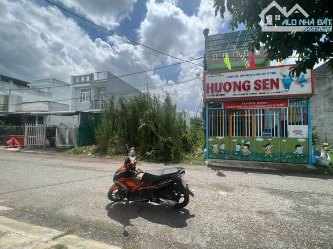 Đất KDC chợ gò Đen 5x21 thổ Giá giảm còn 2 tỷ 7 dân đông đất phước Lợi Bến Lức SHR