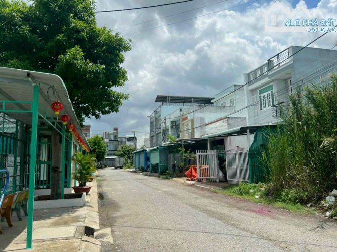 Đất KDC chợ gò Đen 5x21 thổ Giá giảm còn 2 tỷ 7 dân đông đất phước Lợi Bến Lức SHR - 1