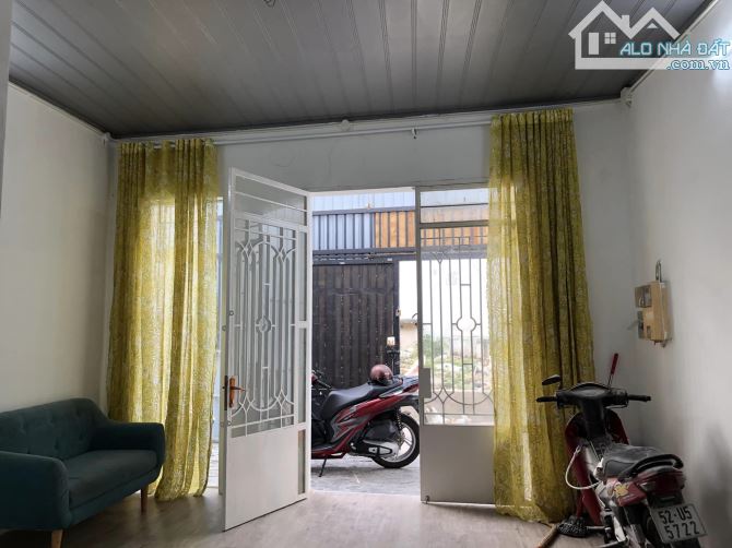 Bán gấp nhà mới hẻm ba gác thông gần MT Lê Lợi P.4, Gò Vấp C4 60m2,ngang 4.5m,2PN, 5 tỷ2 - 6