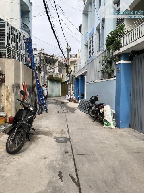 Bán gấp nhà mới hẻm ba gác thông gần MT Lê Lợi P.4, Gò Vấp C4 60m2,ngang 4.5m,2PN, 5 tỷ2 - 9