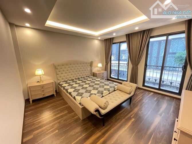 Cần bán gấp nhà Nguyễn Văn Cừ 60m2 chân cầu Chương Dương và Long Biên, sang phố 5 phút - 2