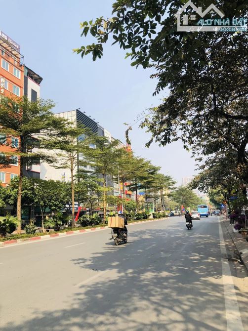 BÁN TOÀ VP MẶT PHỐ DUY TÂN DỊCH VỌNG HẬU CẦU GIẤY 350 TỶ 1400m2 x 11T MT 50m LÔ GÓC VỈA H - 1