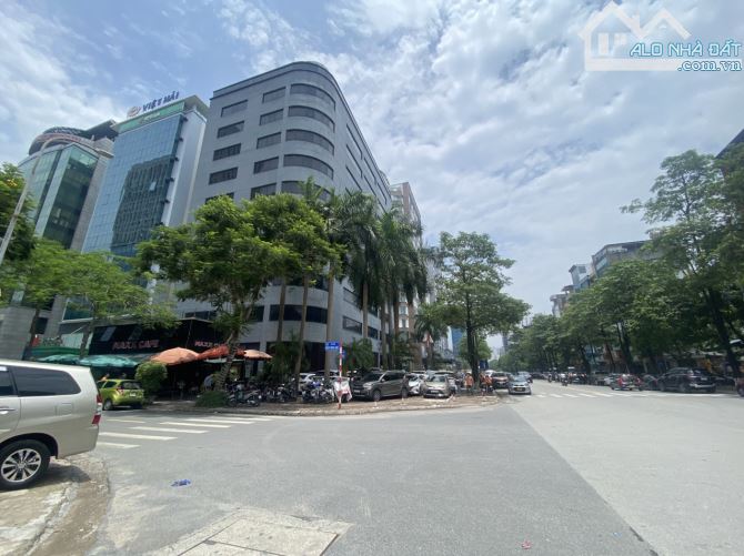 BÁN TOÀ VP MẶT PHỐ DUY TÂN DỊCH VỌNG HẬU CẦU GIẤY 350 TỶ 1400m2 x 11T MT 50m LÔ GÓC VỈA H - 2