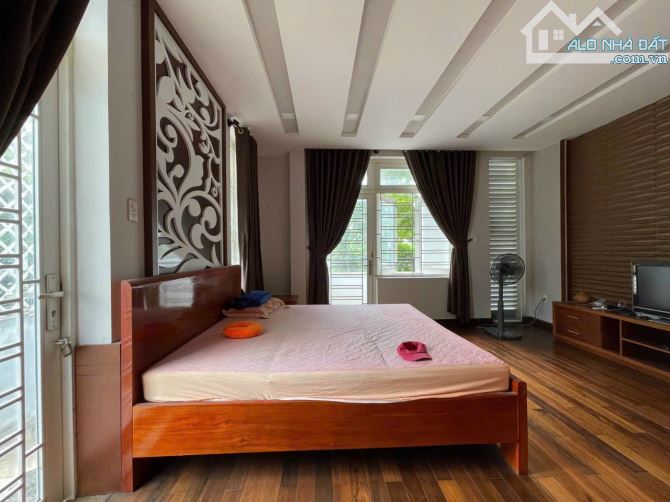Biệt thự 2MT trục chính nguyễn Đình Thi Khu Dân cư Gia Hoà - 5