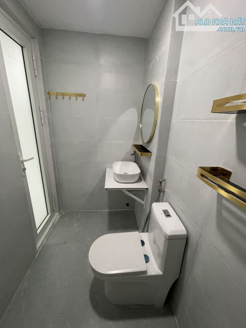 Chỉ có 1,5 𝐭𝐲̉ (bl)- Bán nhà hơn 41m2 có gác lửng Trung Tâm B.Hòa phường Quang Vinh,đgot - 3