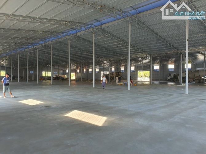 Cho thuê kho 600m2 - 2000m2 tại Km9 Đại Lộ Thăng Long, kho đẹp, nhận kho ngay