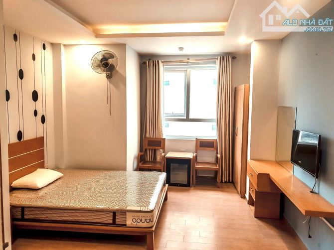 Cho Thuê CCMN Ngõ 143 Quan Hoa Cầu Giấy 30m2 Studio Full Nội Thất , Thang Máy Gần Chợ - 1