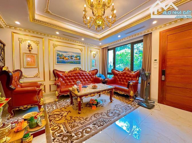 Bán BT khu nhà ở Quốc Hội Tố Hữu, view đẹp ,DT 218m x 3,5 tầng. Giá 42,5 tỷ. - 2