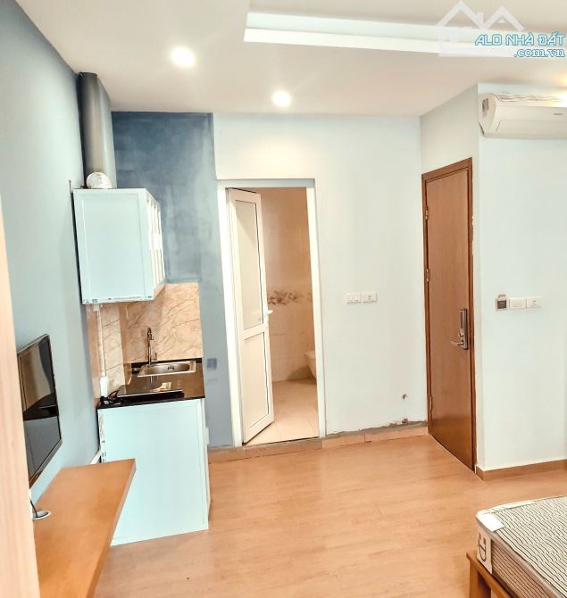 Cho Thuê CCMN Ngõ 143 Quan Hoa Cầu Giấy 30m2 Studio Full Nội Thất , Thang Máy Gần Chợ - 2